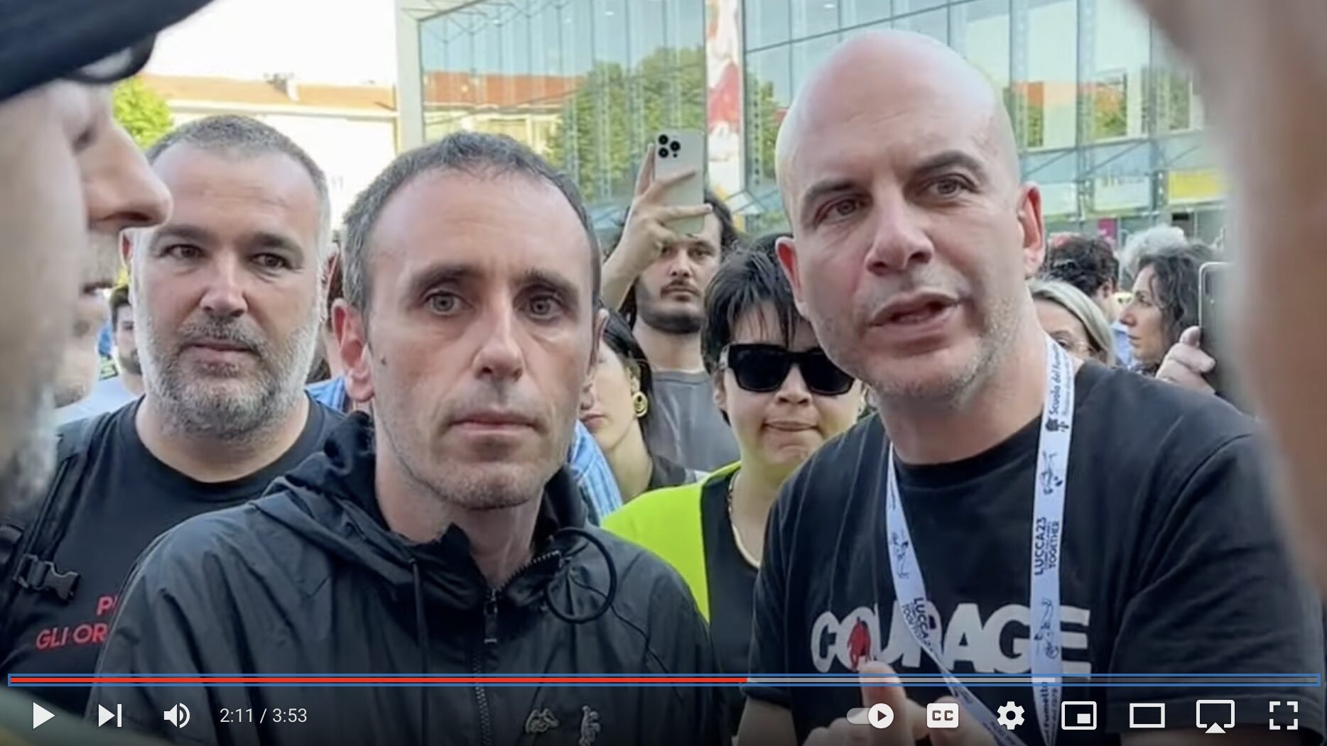 Zerocalcare alla protesta del Salone del Libro di Torino, 2024