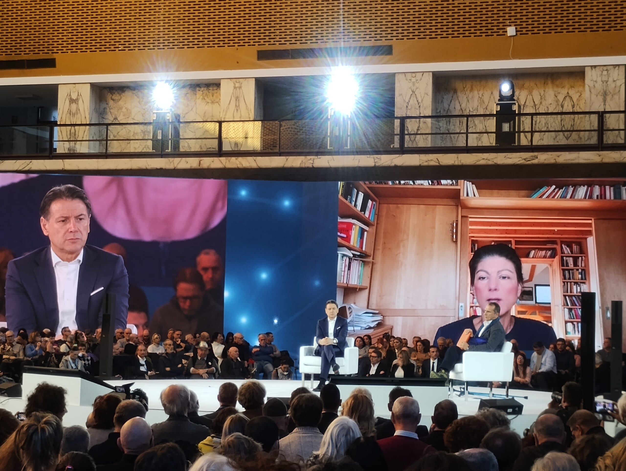 M5S: nella tana del Bianconiglio – Puntata 2
