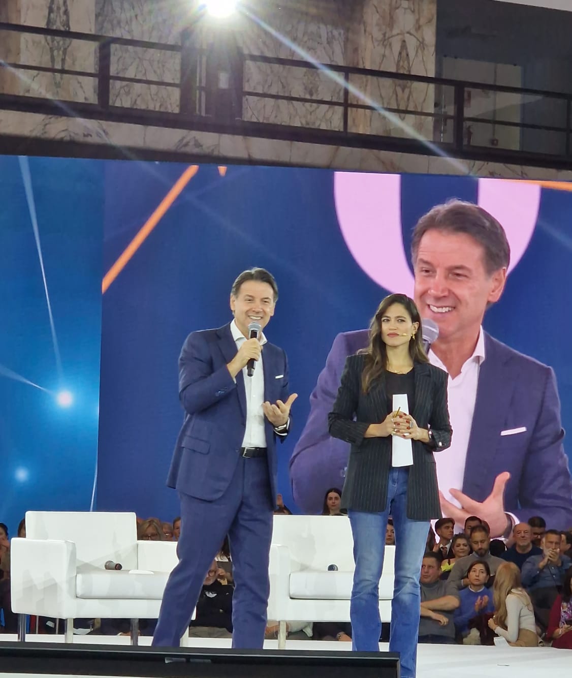 M5S: nella tana del Bianconiglio – Puntata 1